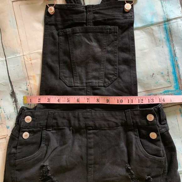 Black denim overall shorts NWT - Picture 3 of 4